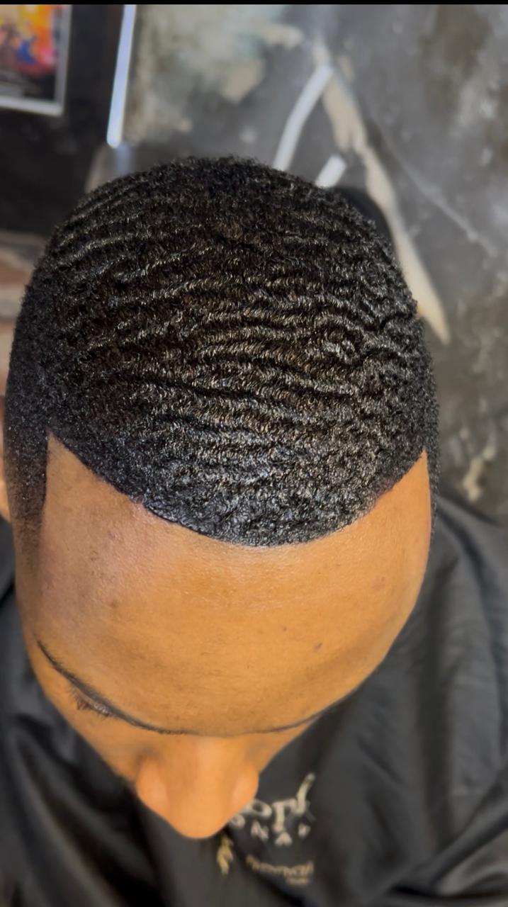 Men haircut at Deadl!ne Fast Fades Barbershop